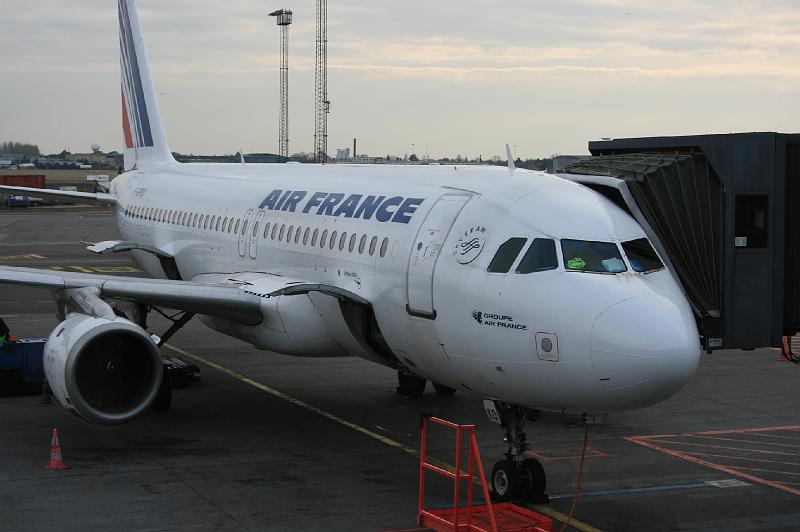 IMG_0035.jpg - Fløj for første gang med Air France. En flot lille Airbus A320.  -- Flight with Air France for first time. A nice little Airbus A320