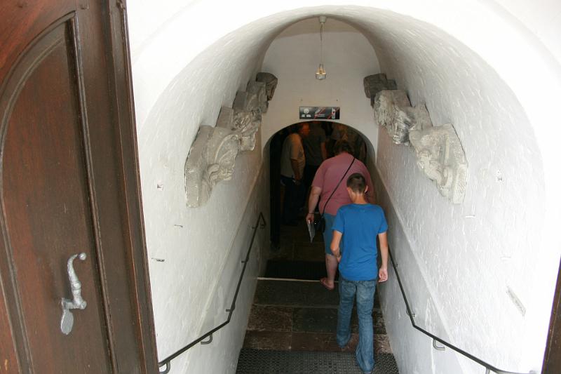 IMG_0407.jpg - Ned i kælderen. -- Down the cellar.
